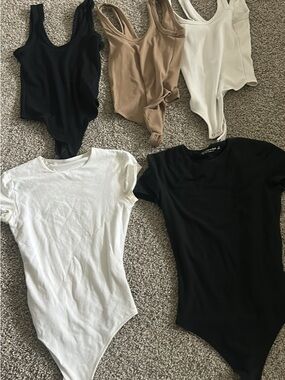 Abercrombie & Fitch Scoop Neck Bodysuit Set in Black, White, Taupe